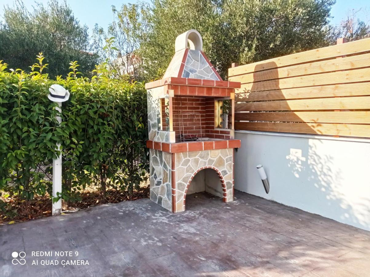 Villa Athina 1St Floor Nea Kallikrateia Εξωτερικό φωτογραφία